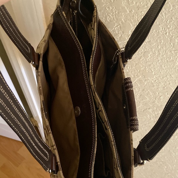 Authentic Coach Purse - Picture 4 of 7